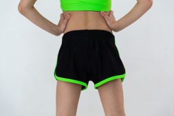 Шорты спортивные. Окантовка - неон