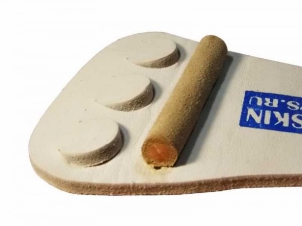 Накладки  на руки для перекладины с кожаным валиком. На одном ремне.