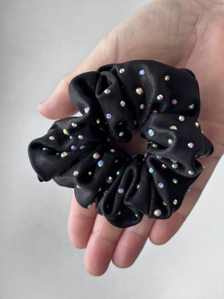 Резинка для волос со стразами. Черная