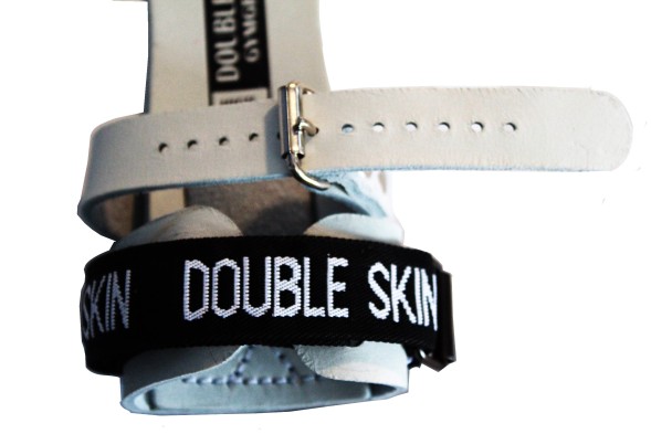 Накладки на руки для работы на кольцах. Ремень/стропа, кожаный валик. 